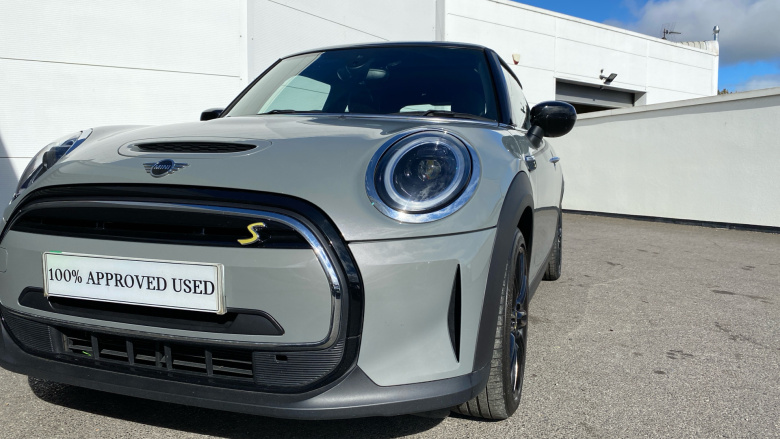 MINI Hatchback 135kW Cooper S Level 2 33kWh 3dr Auto Electric Hatchback